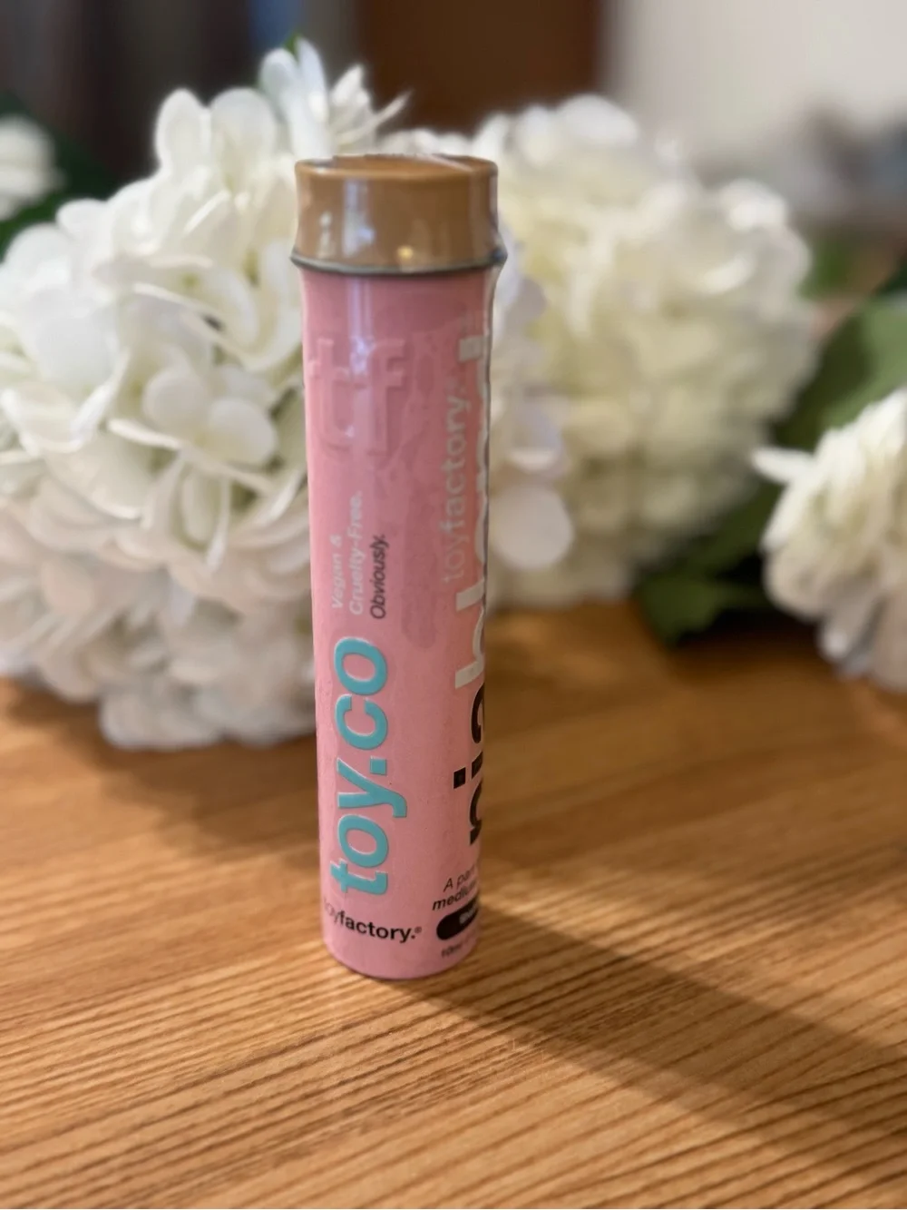 toy.co Niacinamide Serum Concealer Shade M1 part of the medium family set NWT